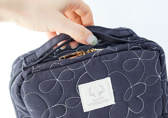 宝島社の大容量コスメポーチムック付録レビュー