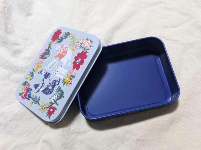 ムーミン缶の中