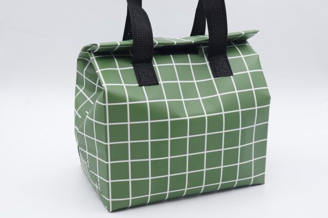 100均セリアの保温保冷効果付きトートバッグ