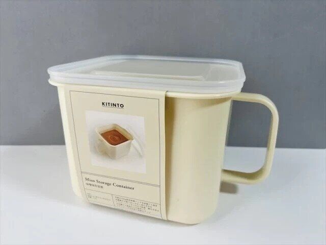 スリーコインズのKITINTO味噌保存容器