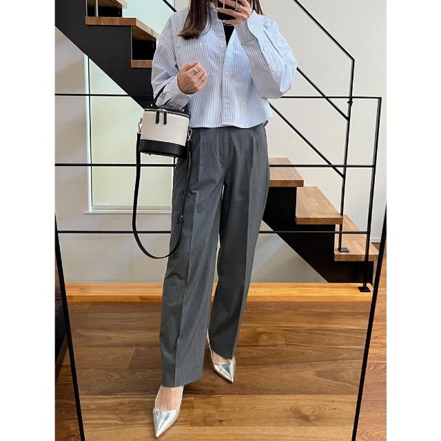 GUのオックスフォードショートシャツを着用したコーデ