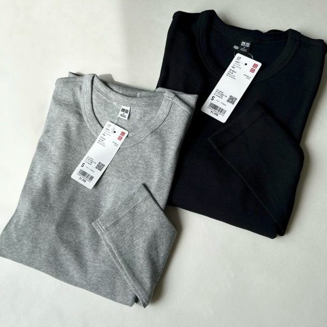 ソフトリブクルーネックT(長袖)のグレーとブラック