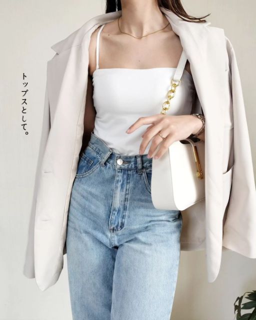 エアリズムコットンブラチューブトップを着用したコーデ