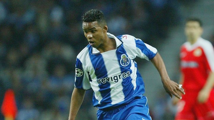 放尿、騒音、車破壊…元ブラジル代表、「反社会的行為」で近隣住民から立ち退きを求められる