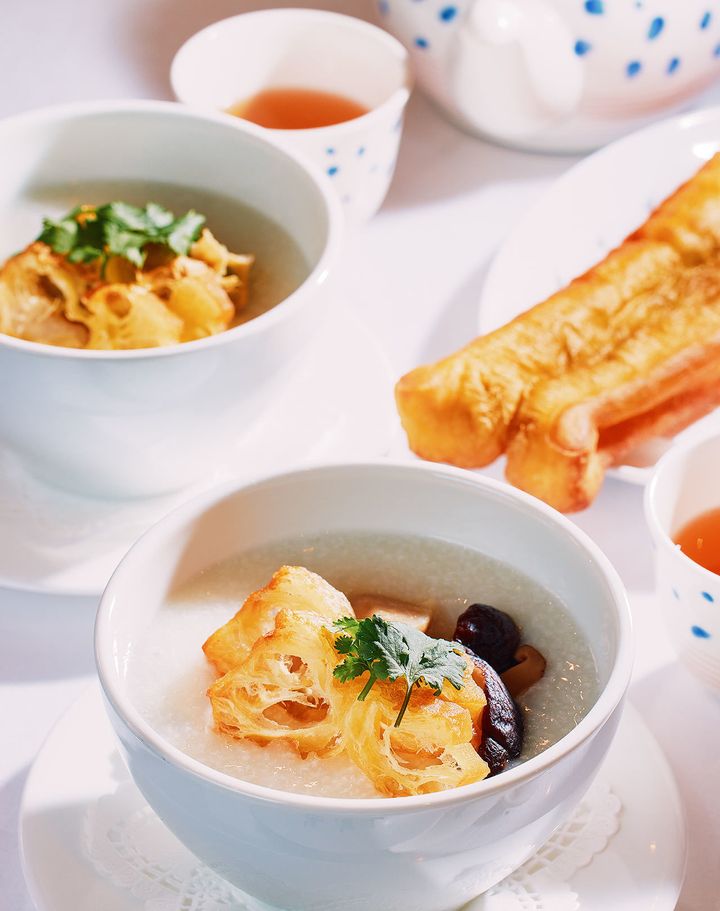 日本大通り『萬珍樓點心舗』の「鶏粥」、「牛モツ粥」、「揚げパン」