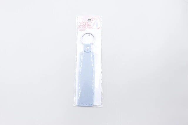 100均セリアのかわいいキーホルダーレザー調