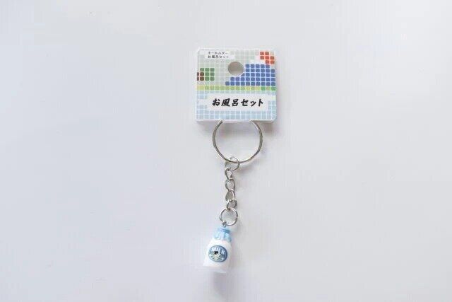 100均セリアのかわいいキーホルダーサウナ