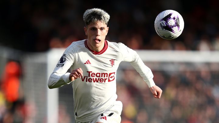 19歳ガルナチョ、交代疑問視の投稿にいいねでマンチェスター・ユナイテッド監督から処分か 