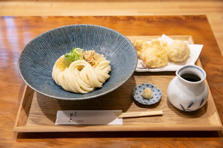 おひとりさまOK♪打ちたての絶品うどんがリーズナブルにいただける「切麦や甚六」