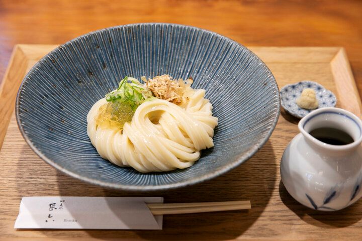 おひとりさまOK♪打ちたての絶品うどんがリーズナブルにいただける「切麦や甚六」