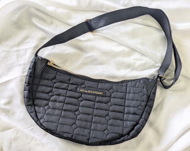 三日月ショルダーバッグ