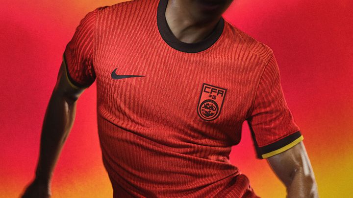 中国代表、2024新ユニフォーム発表！…もA代表は「なぜか着用せず」 U-23日本戦で“デビュー”なるか