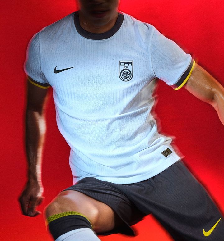 中国代表、2024新ユニフォーム発表！…もA代表は「なぜか着用せず」 U-23日本戦で“デビュー”なるか