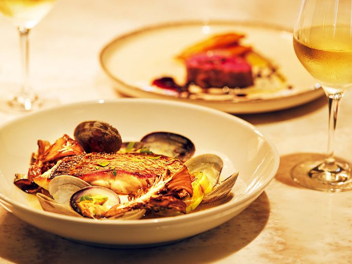 恵比寿『Atelier LaLa』のメインの一例「黒毛和牛のロースト」と「真鯛のポワレ」