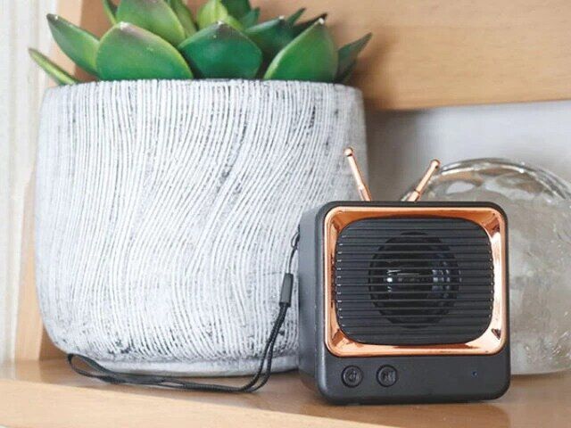 ダイソーのレトロスピーカー（ミニ）のデザイン