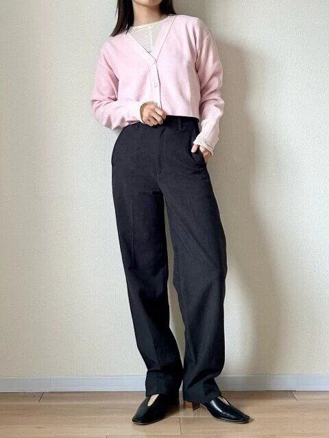 大人におすすめ春のピンクカーディガンコーデ