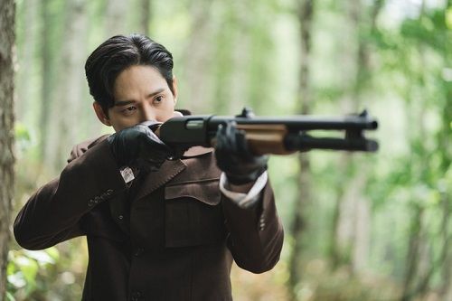 『涙の女王』でユン・ウンソンを演じるパク・ソンフン