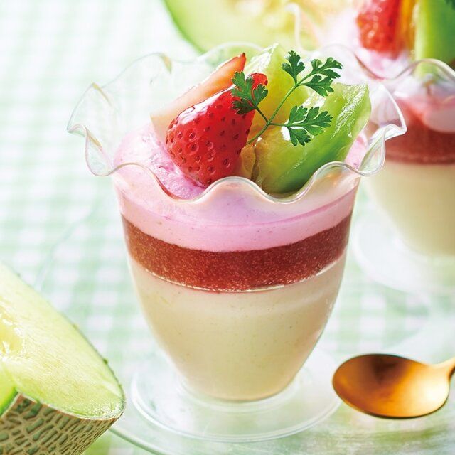 シャトレーゼのフルーツパフェ アンデスメロン