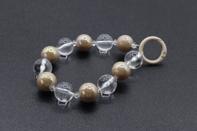 ダイソーのハンドストラップ