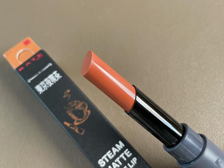 画像: 注目したのは、気になる“ラテ系ヌードカラー”のマットリップ。