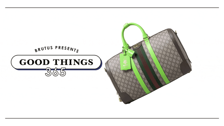 〈グッチ〉のダッフルバッグ