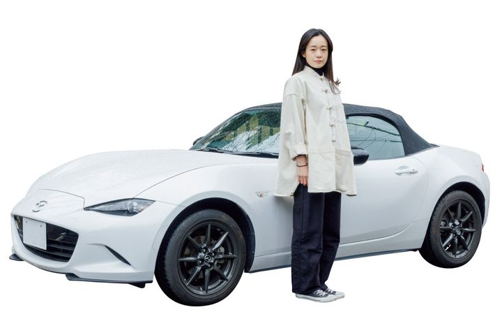 大場みなみのマツダ「ロードスター」