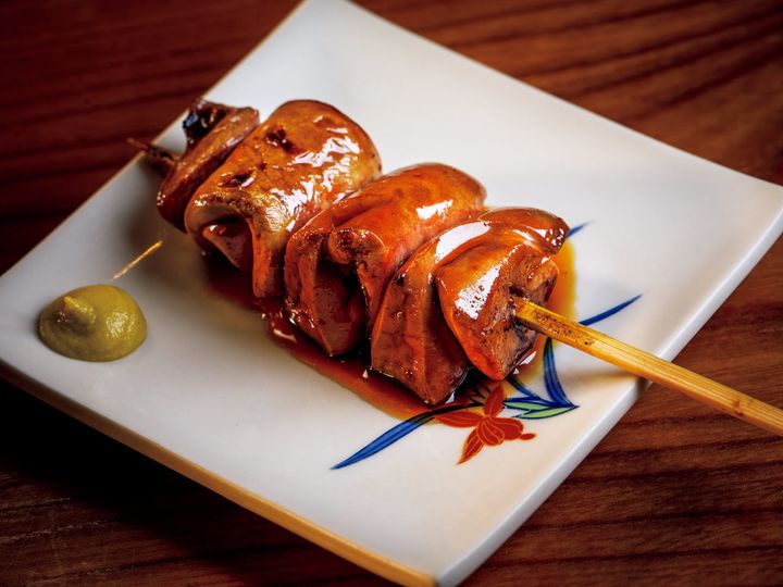 関内『里葉亭（関内本店）』の「生レバー」