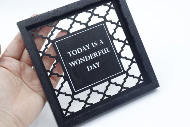 ダイソーの木製壁掛けインテリア