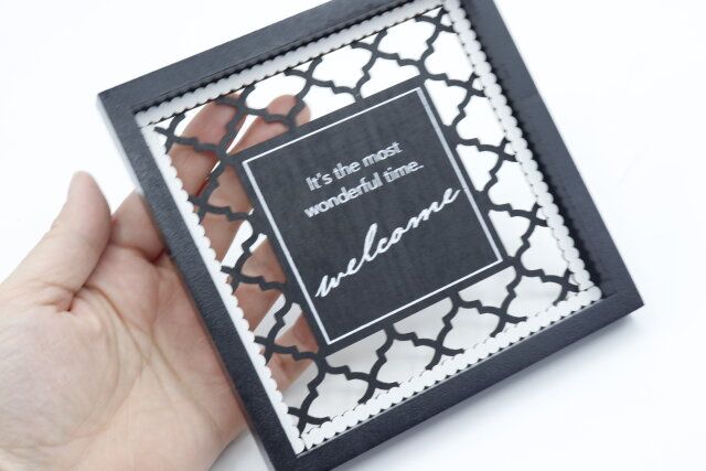 ダイソーの木製壁掛けインテリア