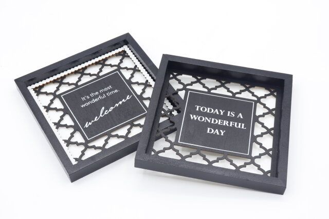 ダイソーの木製壁掛けインテリア