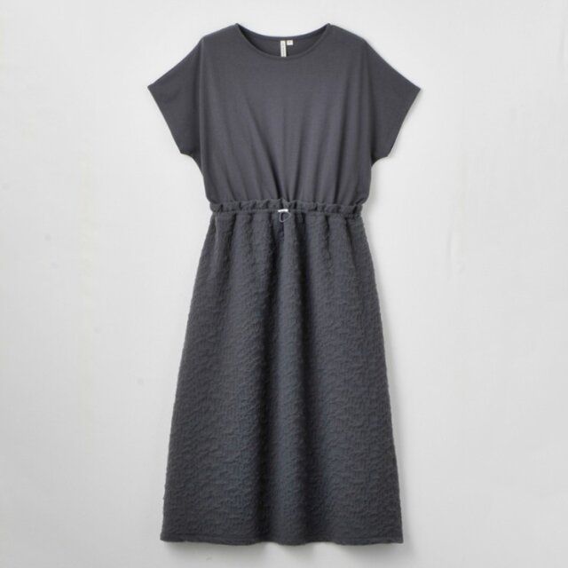 2024年春しまむらのコラボワンピース