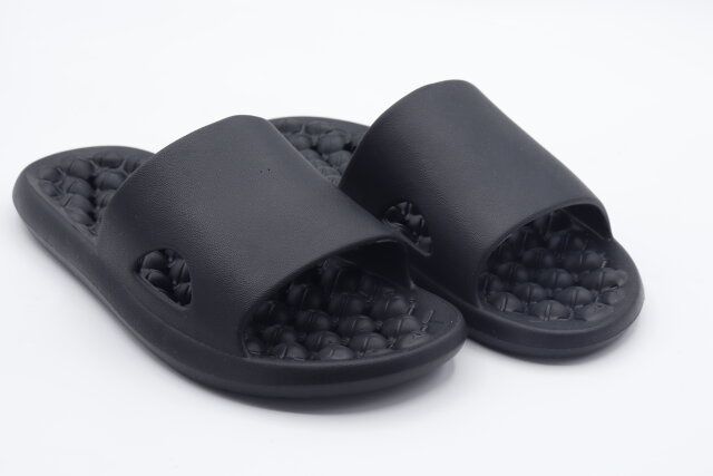 ダイソーのEVA 健康サンダル穴あき