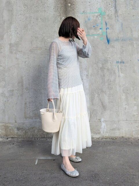 春のシアートップスコーデ