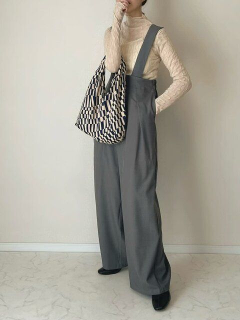 春のシアートップスコーデ