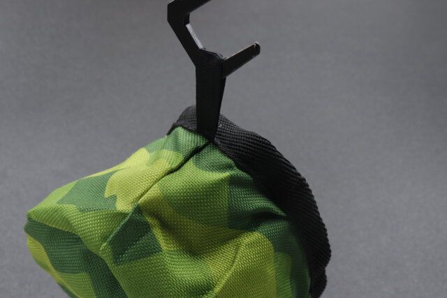 100均セリアのペット用フードボウル折りたたみタイプ