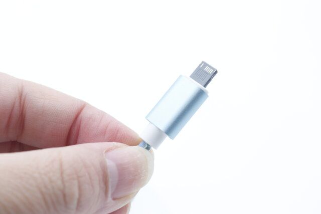 セリアのiPhone用充電ケーブル