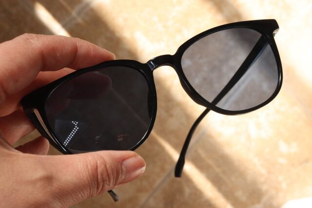 100均ダイソーのお洒落なサングラス