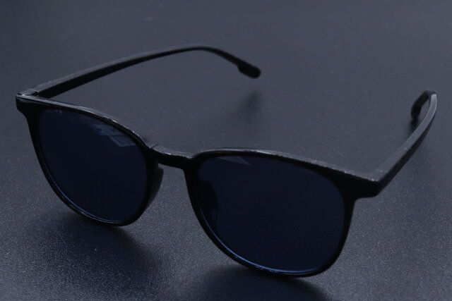 100均ダイソーのお洒落なサングラス