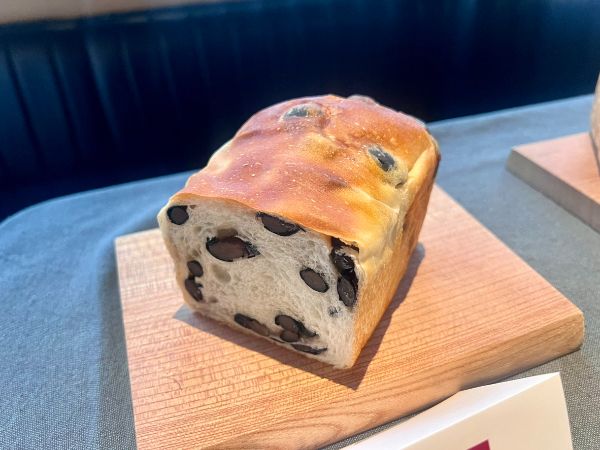 北海道産黒豆食パン