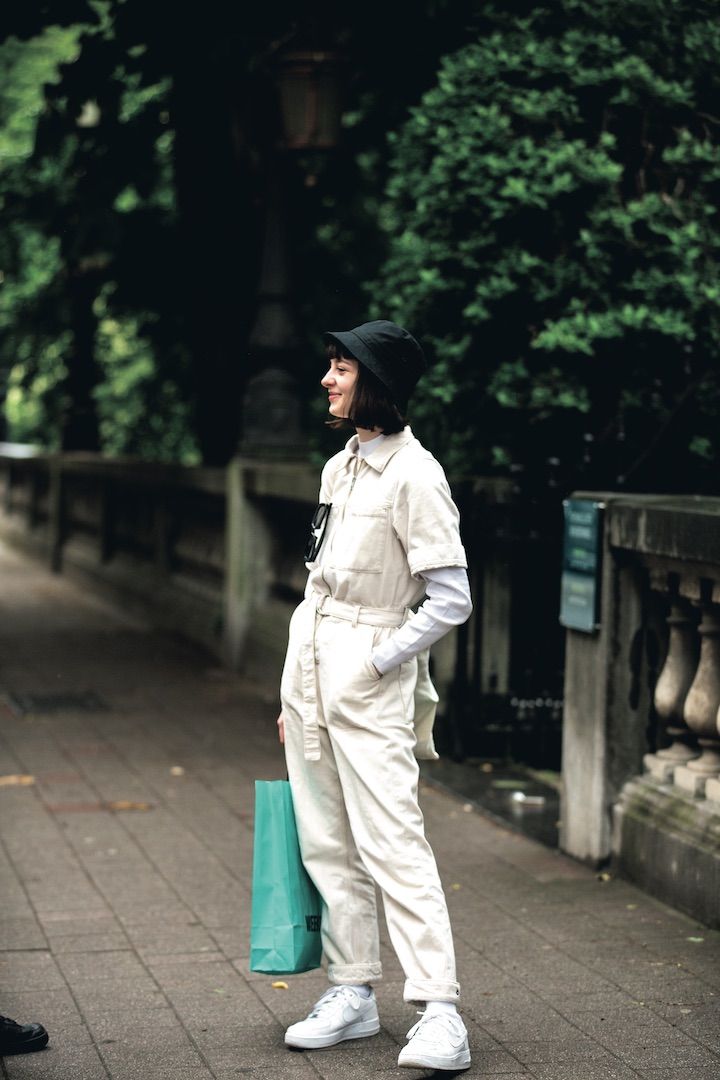 パリジェンヌのオールホワイトセットアップコーデがオシャレすぎる