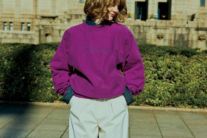 スウェットはシャツと合わせて上品に着こなそう！オススメスタイル9選