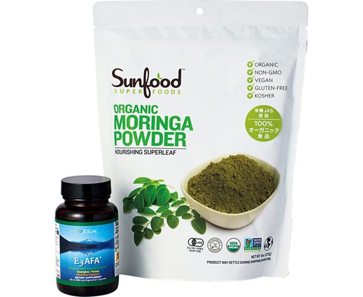 オーガニック モリンガパウダー 227g ¥4️,536（サンフード）、E3Live AFAカプセル 60粒入り¥10,800（ビープル）