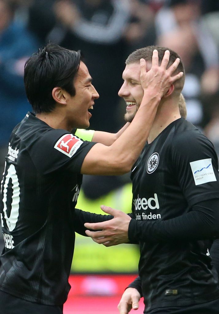 スゴいメンバーだ…長谷部誠がプレーした「最強のチームメイト」ベストイレブン