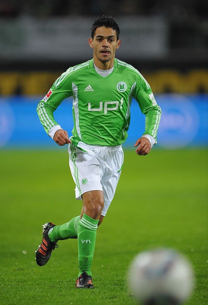 スゴいメンバーだ…長谷部誠がプレーした「最強のチームメイト」ベストイレブン