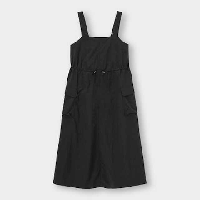 GUの黒ワンピース
