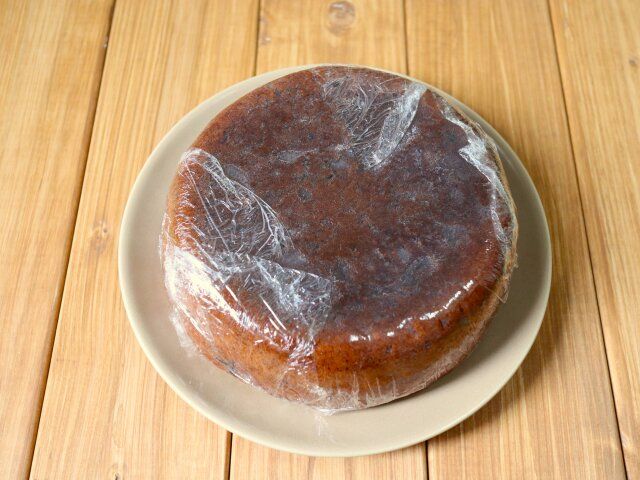 バナナチョコケーキ レシピ 粗熱を取りラップでぴったりと覆う
