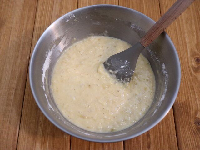 バナナチョコケーキ レシピ ホットケーキミックスを加え混ぜる