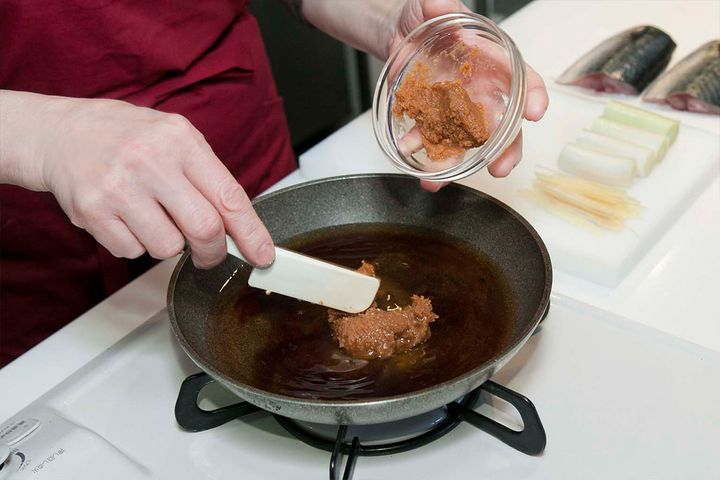 【サバの味噌煮】生臭い、煮崩れる……料理のプロに解決法を聞いてみた！