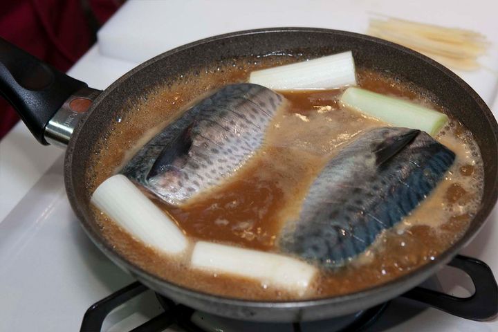 【サバの味噌煮】生臭い、煮崩れる……料理のプロに解決法を聞いてみた！