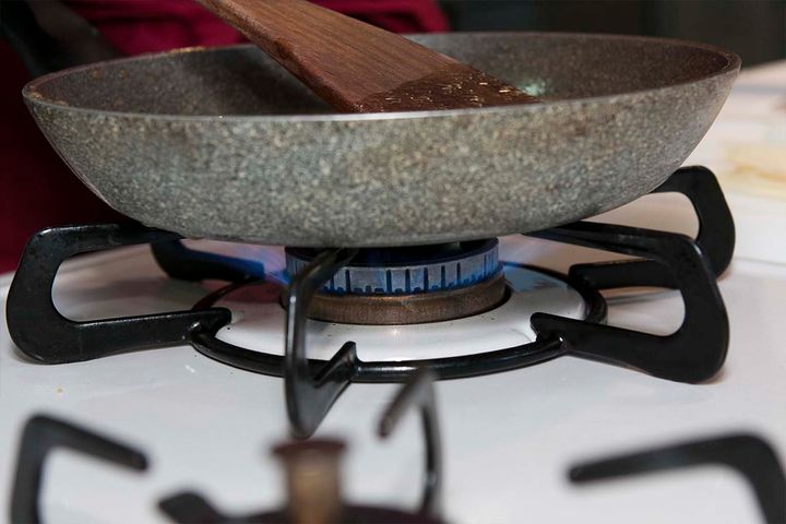 【サバの味噌煮】生臭い、煮崩れる……料理のプロに解決法を聞いてみた！